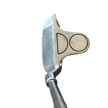 OZ Chipper Stainless face forfra - sølv med tydelige riller og DO-cutout